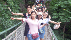 丟下所有的疲倦和理想，遠離繁華，讓心靈去旅行。