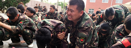學(xué)會(huì)感恩，感恩父母給我生命，感恩公司給我平臺(tái)！