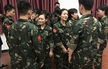學(xué)會(huì)贊美，每天都是精彩人生！