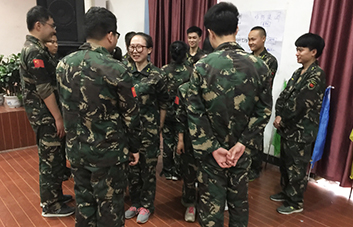 成功與放棄，也許只隔著一句贊美的距離！