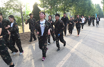 年輕沒(méi)有失敗，只要亮出風(fēng)采！